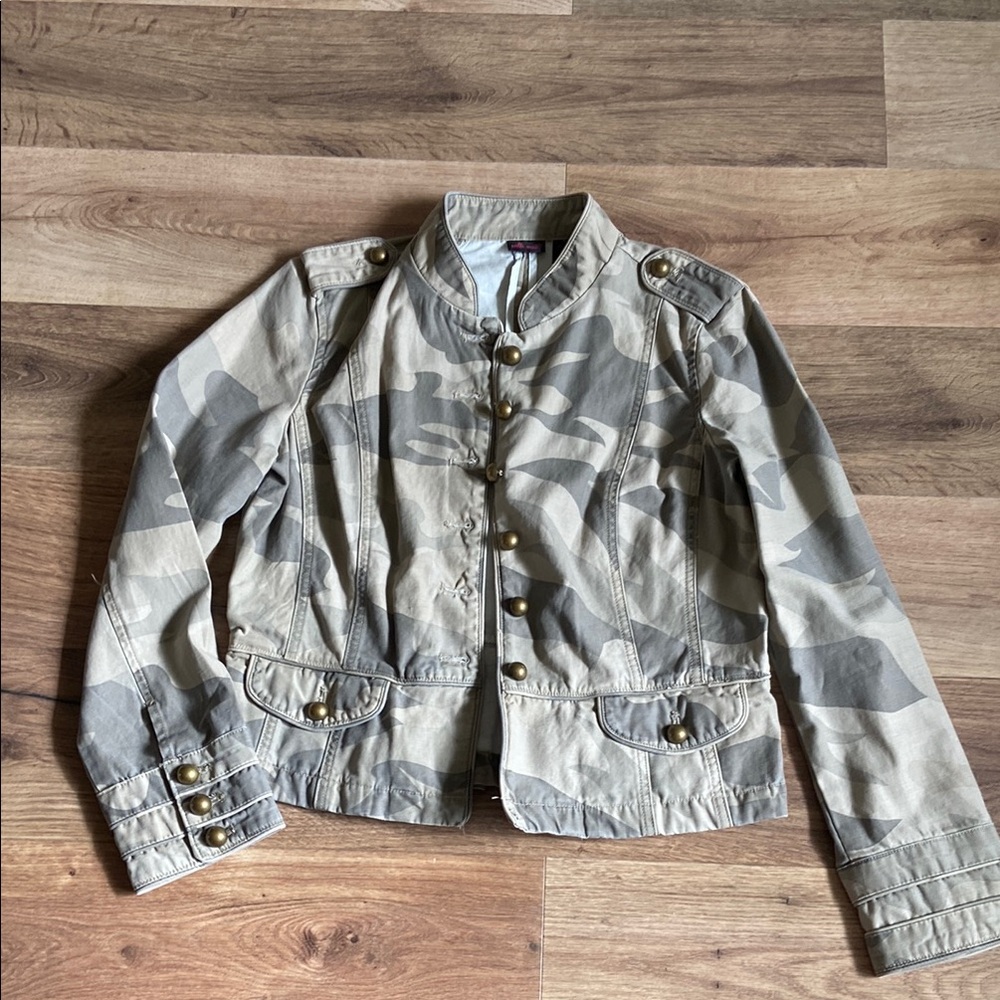 Women's Camouflage Jacket